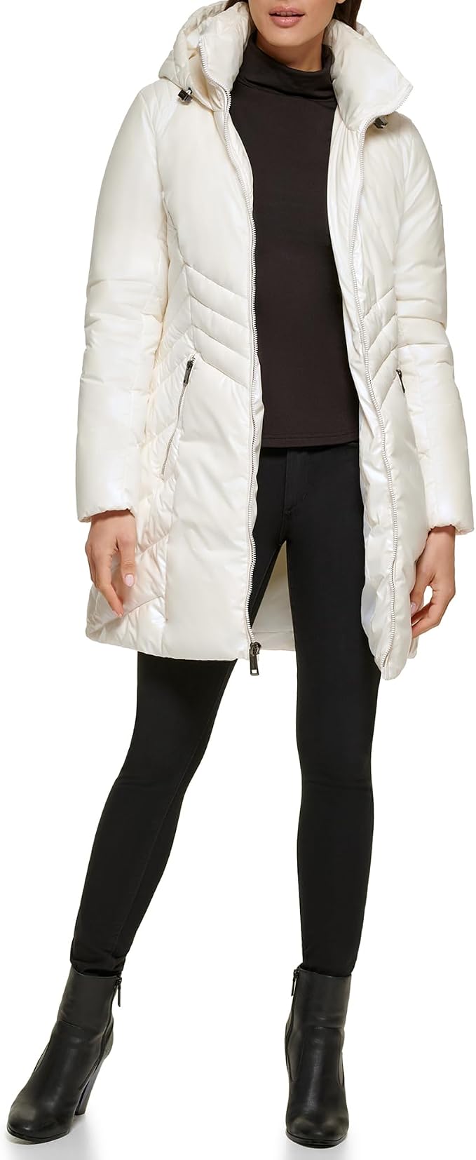 GUESS Women's Duvet Puffer Hooded Water Resistant Coat